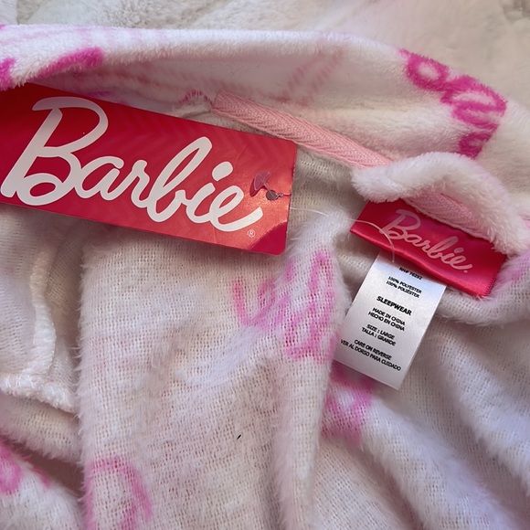 💗 NWT Super Soft Barbie Robe💗 - Picture 5 of 11